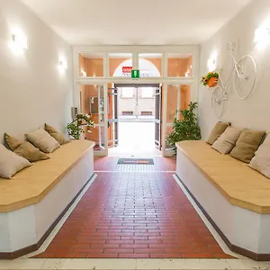 Student's Estense Hostel